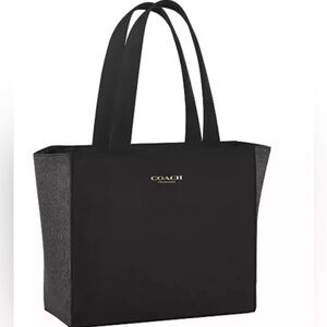 Women’s Coach black tote bag